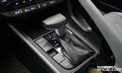 Hyundai Avante 2024 1.6 Автомат в Москве № 109989, миниатюра 6