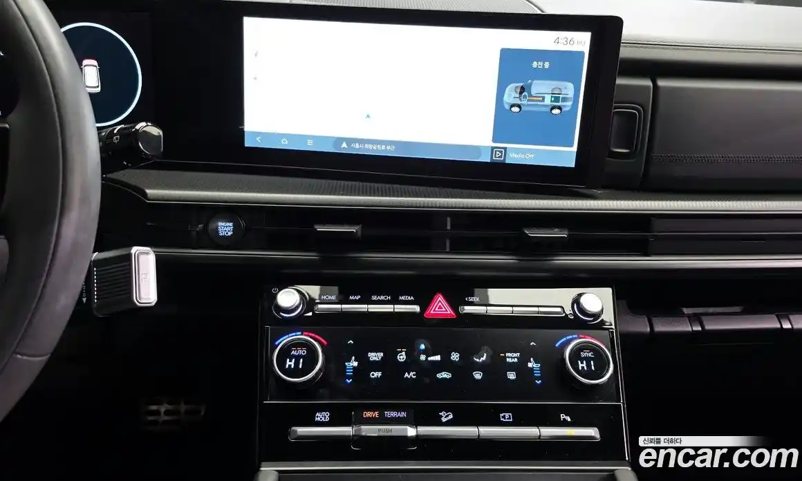 Hyundai Santa Fe 2024 1.6 Автомат в Москве № 110058, фото 20