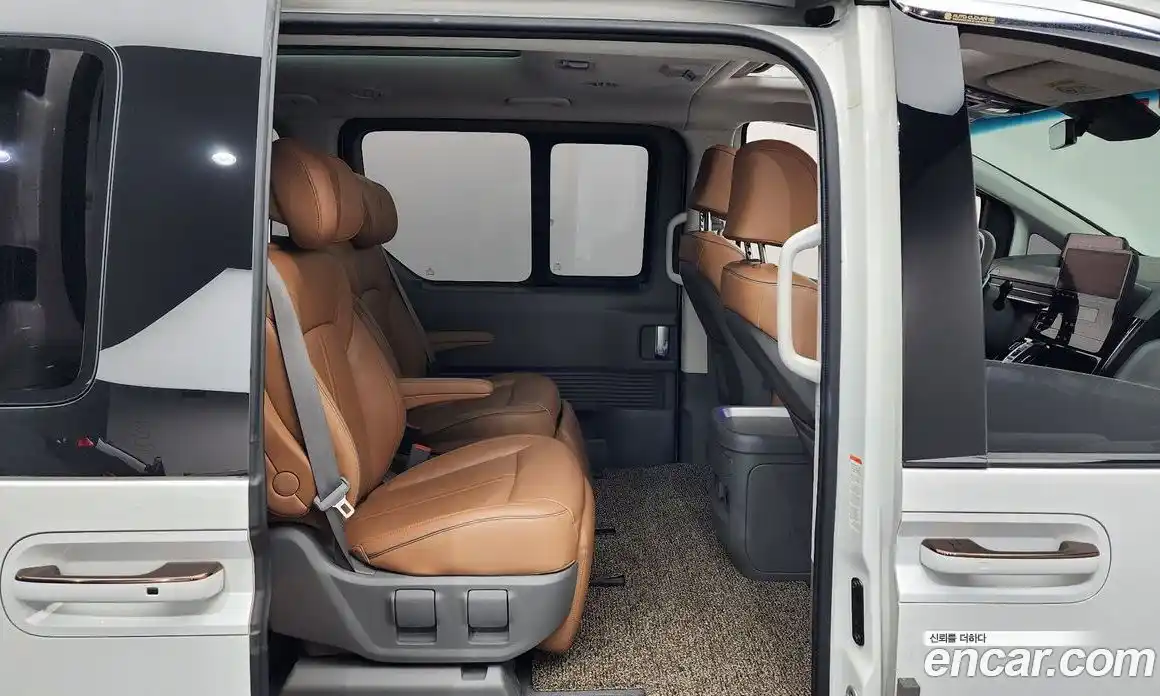 Hyundai Staria 2022 2.2 Автомат в Москве № 115265, фото 13