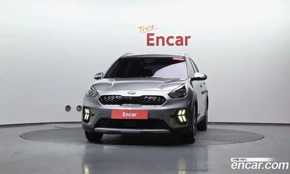 Kia Niro 2020 1.6 Автомат в Москве № 115538, фото 14