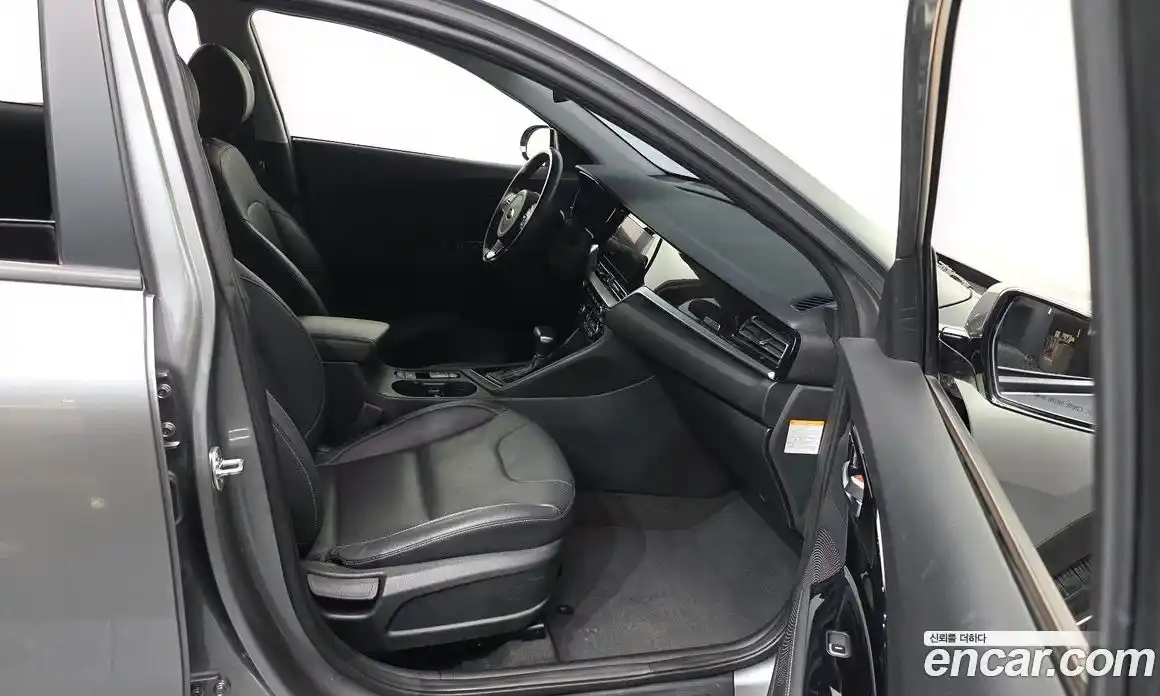 Kia Niro 2020 1.6 Автомат в Москве № 115538, фото 8