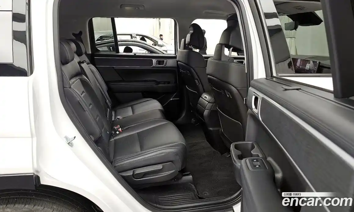 Hyundai Santa Fe 2024 1.6 Автомат в Москве № 126704, фото 16