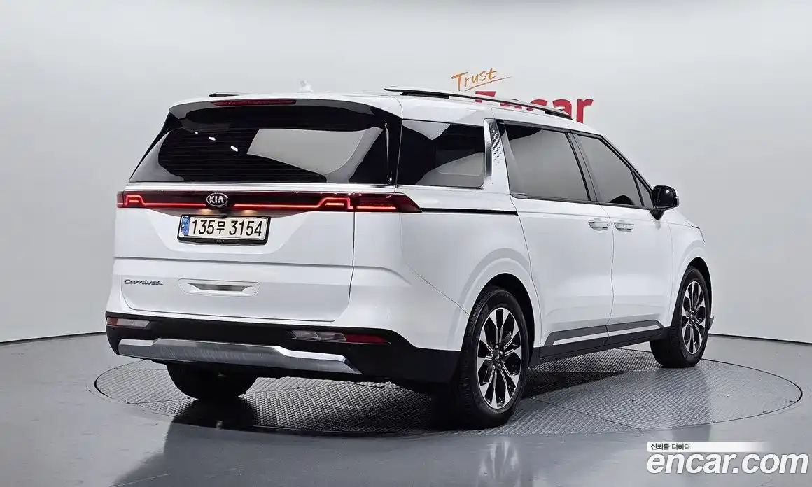 Kia Canival 2021 3.5 Автомат в Москве № 132525, фото 15