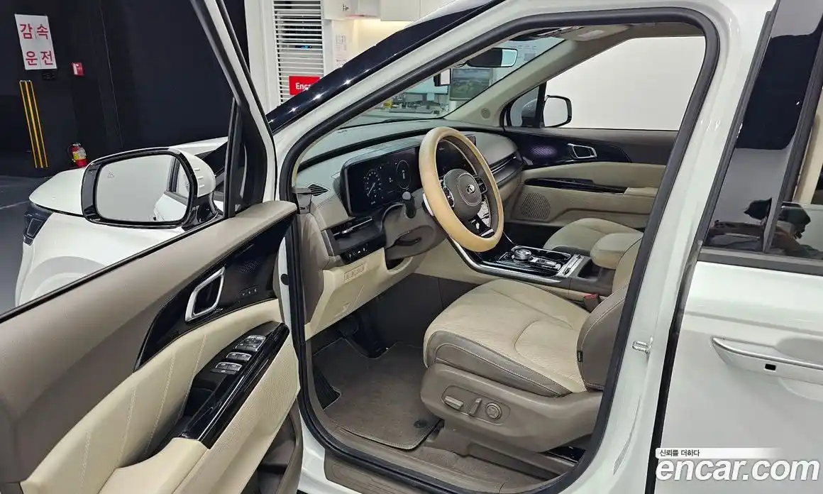 Kia Canival 2021 3.5 Автомат в Москве № 132525, фото 17