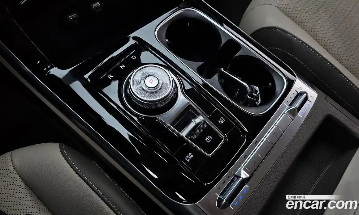 Kia Canival 2021 3.5 Автомат в Москве № 132525, фото 20