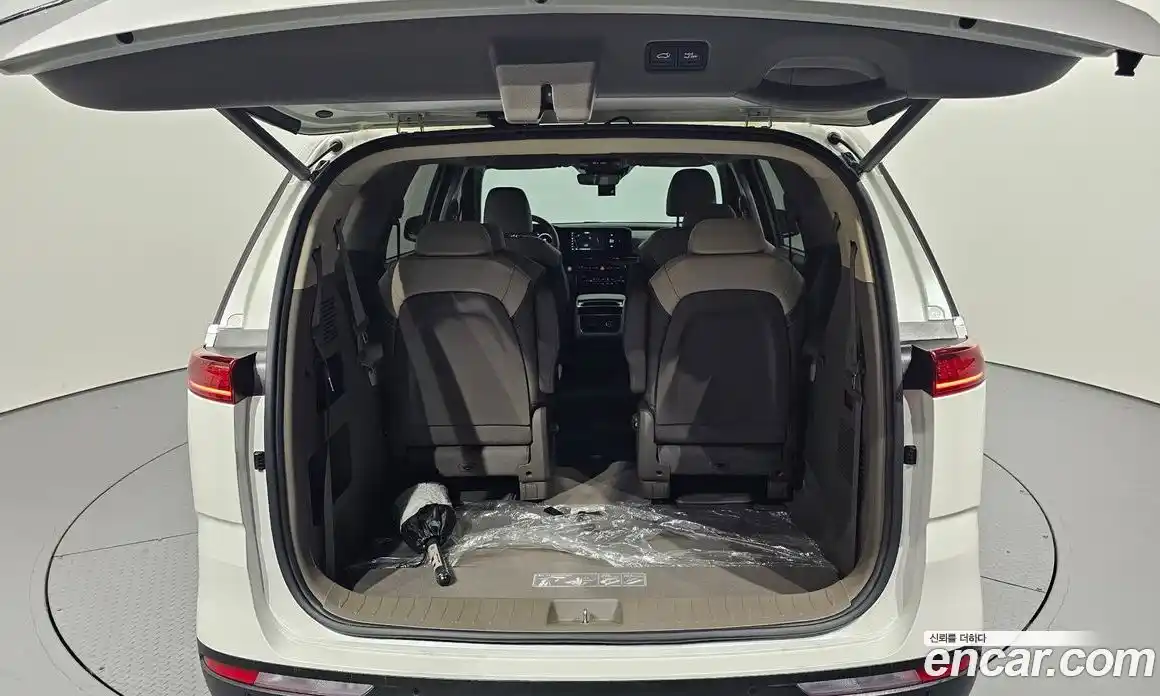 Kia Canival 2021 3.5 Автомат в Москве № 132525, фото 10