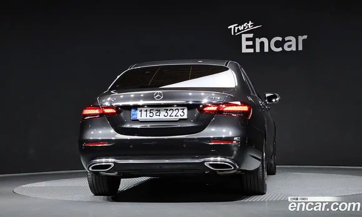 Mercedes-Benz E-Class 2022 2.0 Автомат в Москве № 138889, фото 14