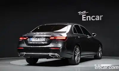 Mercedes-Benz E-Class 2022 2.0 Автомат в Москве № 138889, миниатюра 9
