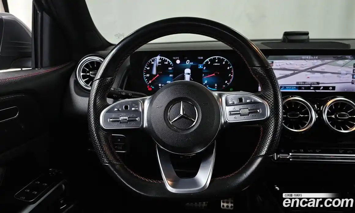 Mercedes-Benz GLB-Class 2022 2.0 Автомат в Москве № 142955, фото 13