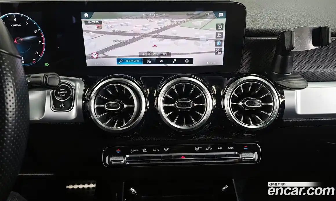 Mercedes-Benz GLB-Class 2022 2.0 Автомат в Москве № 142955, фото 14