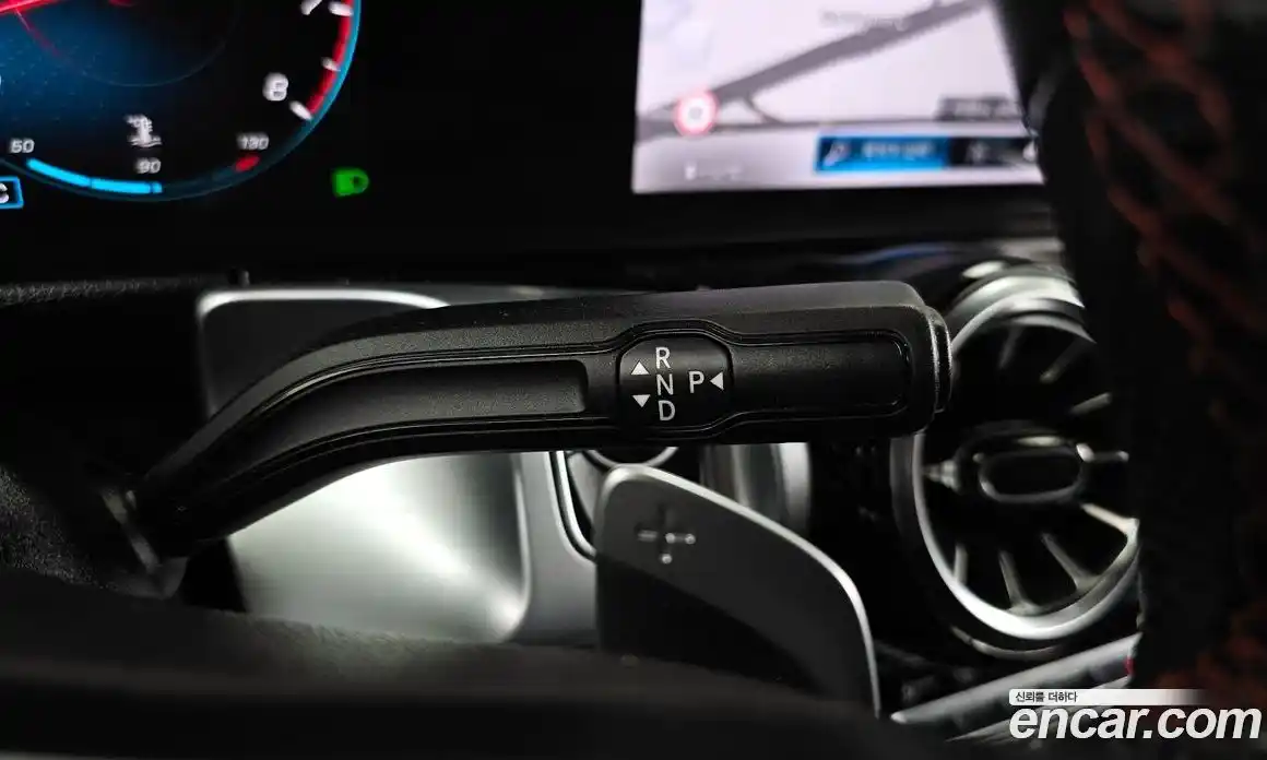 Mercedes-Benz GLB-Class 2022 2.0 Автомат в Москве № 142955, фото 9