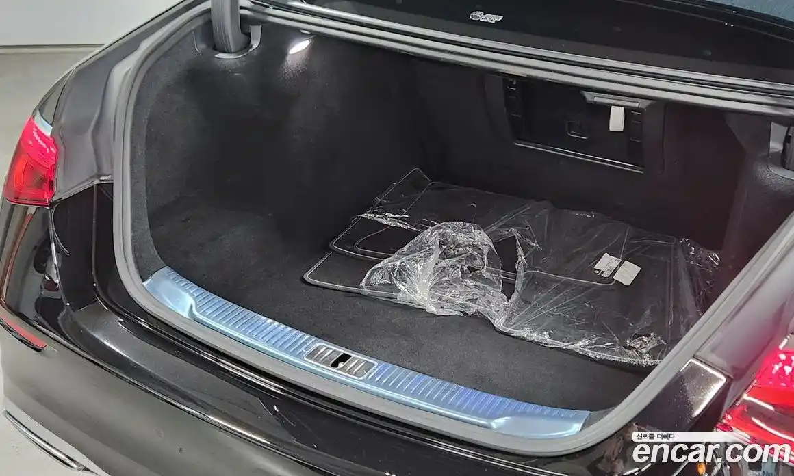 Mercedes-Benz S-Class 2023 4.0 Автомат в Москве № 161063, фото 12