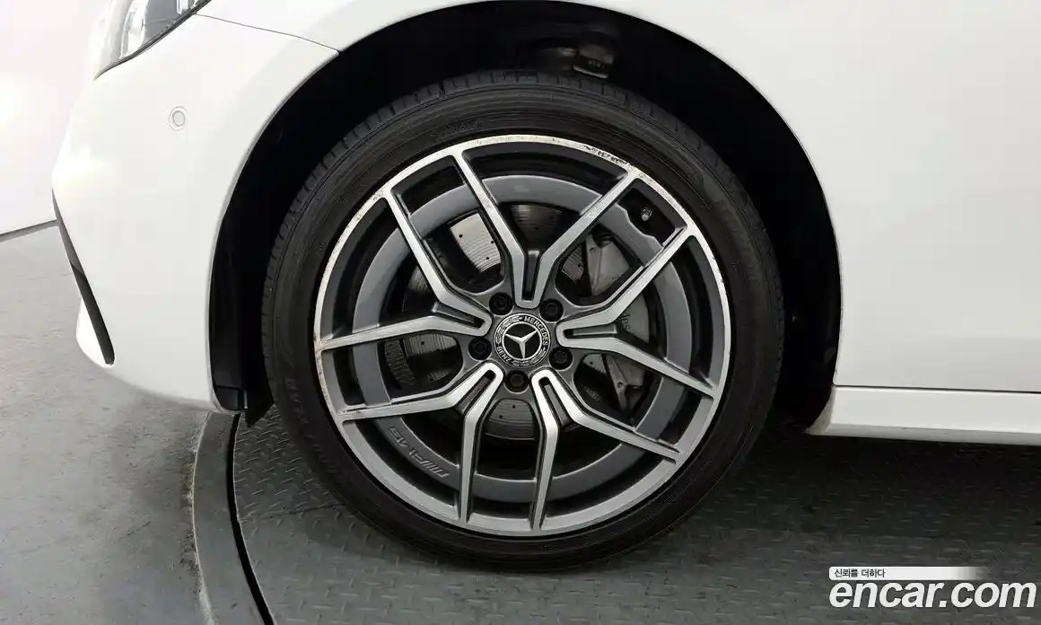 Mercedes-Benz E-Class 2022 1.9 Автомат в Москве № 161337, фото 5