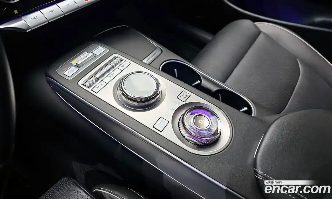 Genesis GV70 2024 2.5 Автомат в Москве № 161381, фото 15