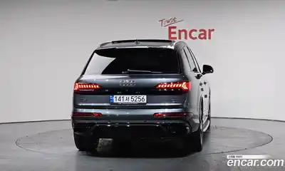 Audi Q7 2023 3.0 Автомат в Москве № 162350, миниатюра 3