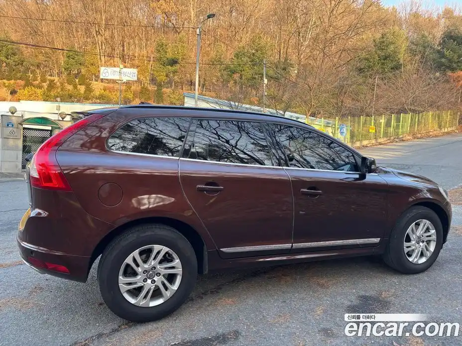 Volvo XC60 2017 2.0 Автомат в Москве № 162912, фото 17