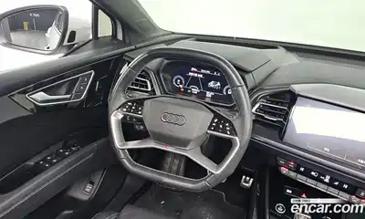 Audi Q4 e-tron 2022 0.1 Автомат в Москве № 163012, миниатюра 2