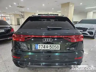 Audi Q8 2021 3.0 Автомат в Москве № 164052, миниатюра 4