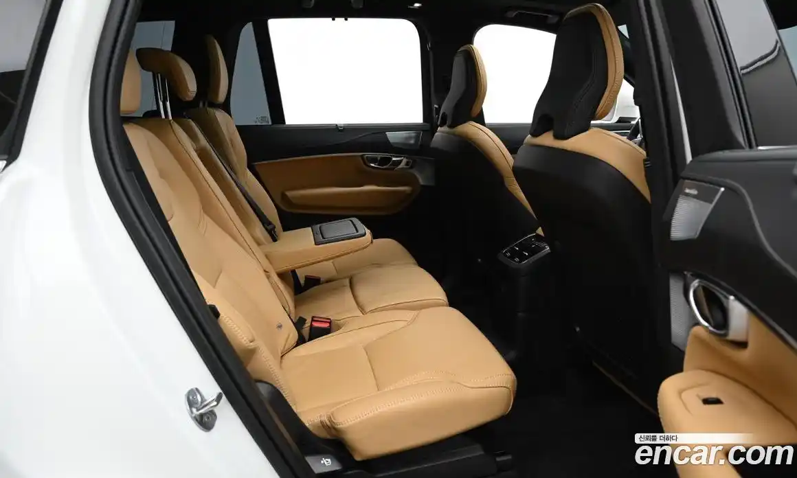 Volvo XC90 2024 2.0 Автомат в Москве № 164124, фото 12