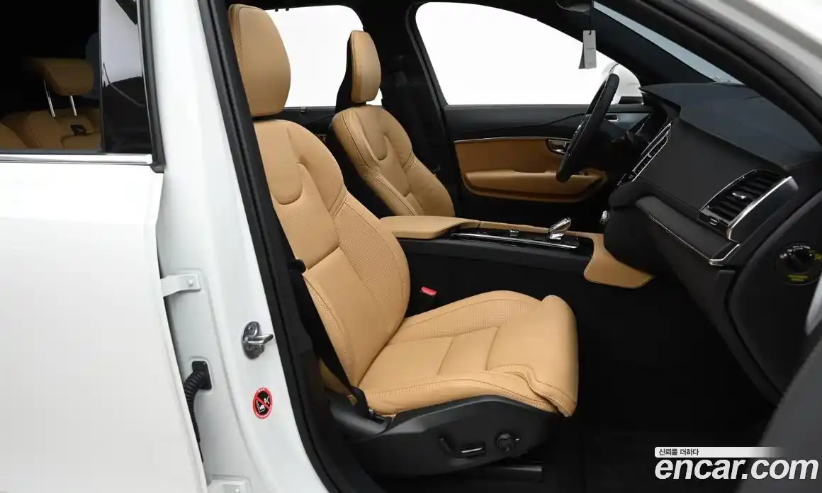 Volvo XC90 2024 2.0 Автомат в Москве № 164124, фото 10