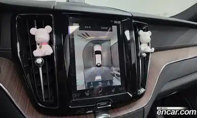 Volvo XC60 2021 2.0 Автомат в Москве № 164425, миниатюра 3