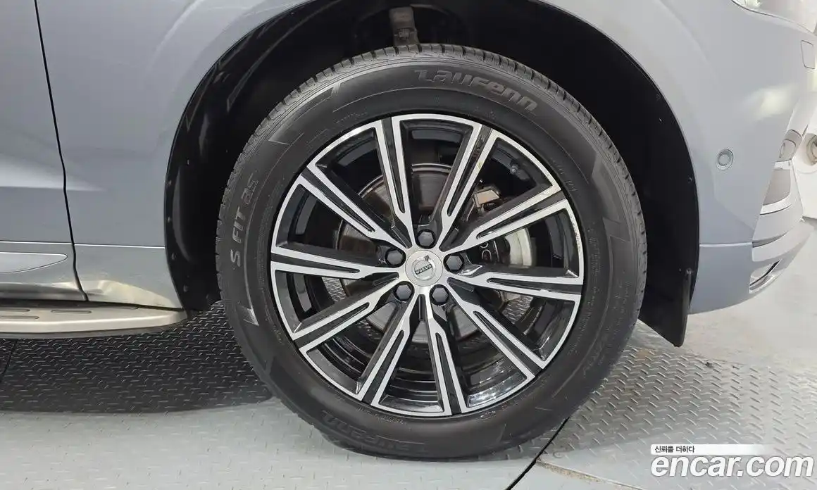 Volvo XC60 2021 2.0 Автомат в Москве № 164425, фото 5