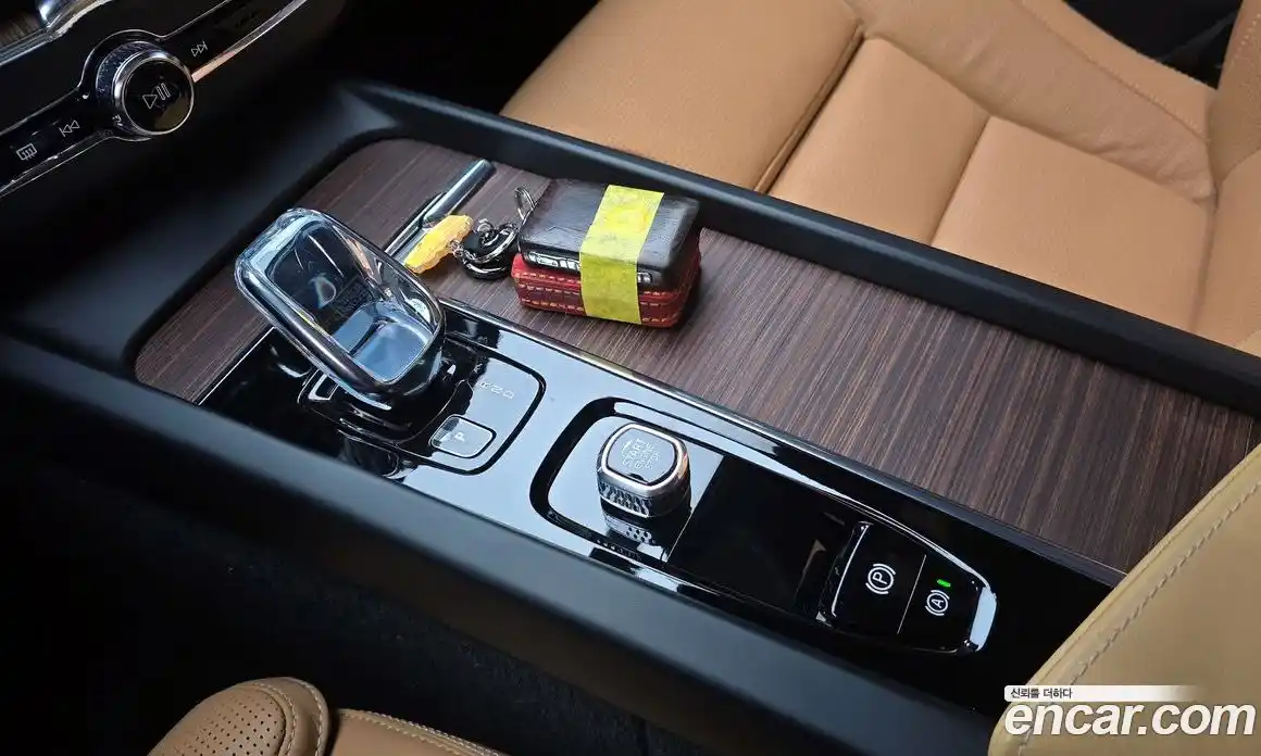 Volvo XC60 2022 2.0 Автомат в Москве № 164458, фото 11