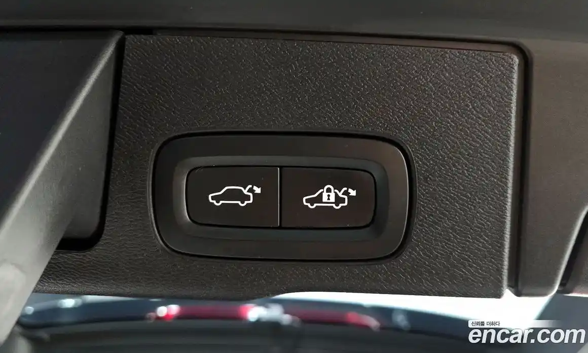 Volvo XC60 2022 2.0 Автомат в Москве № 164458, фото 4