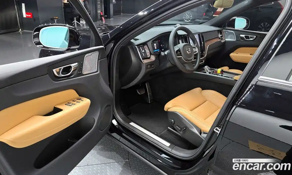 Volvo XC60 2022 2.0 Автомат в Москве № 164458, фото 8