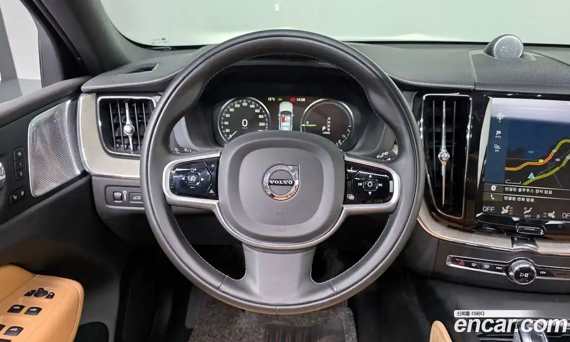 Volvo XC60 2019 2.0 Автомат в Москве № 164555, фото 5
