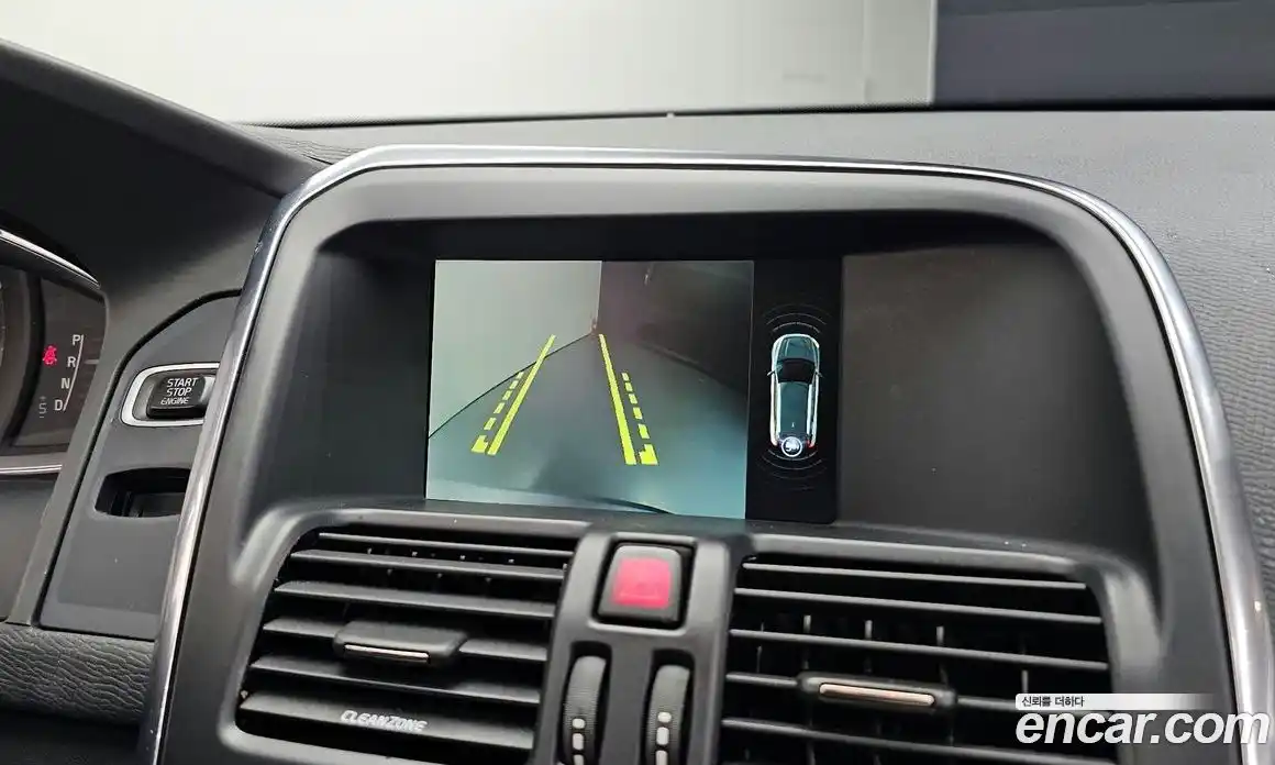 Volvo XC60 2017 2.0 Автомат в Москве № 164679, фото 12