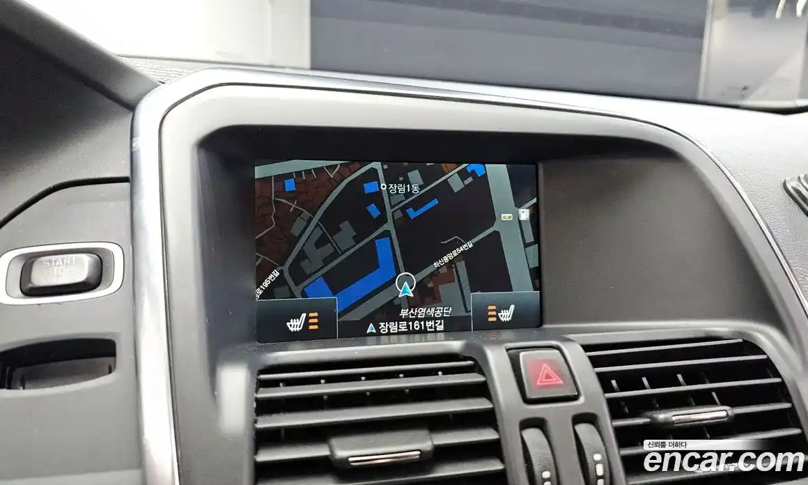 Volvo XC60 2017 2.0 Автомат в Москве № 164679, фото 13