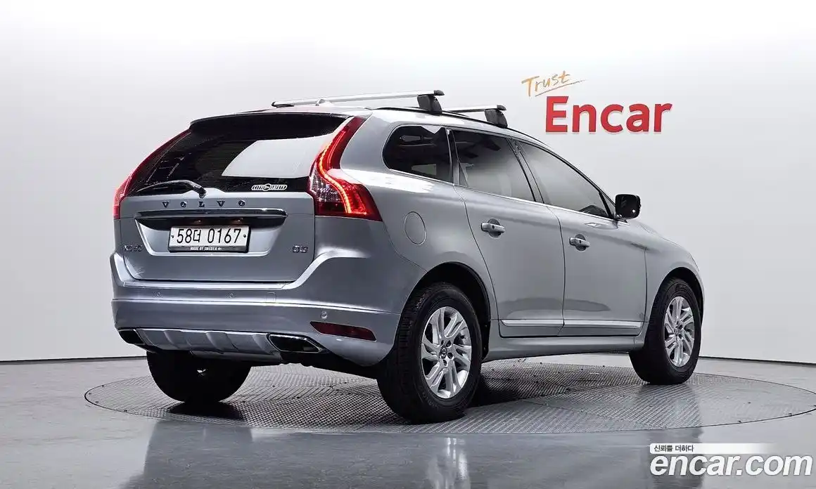 Volvo XC60 2017 2.0 Автомат в Москве № 164679, фото 5