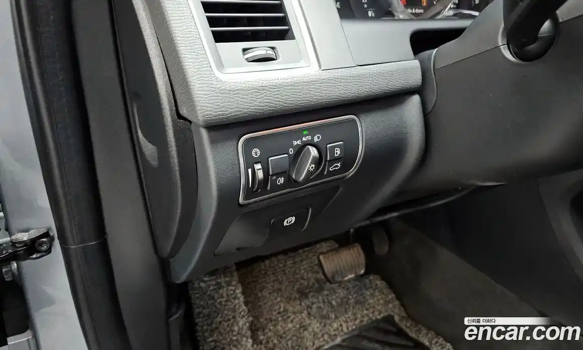 Volvo XC60 2017 2.0 Автомат в Москве № 164679, фото 7