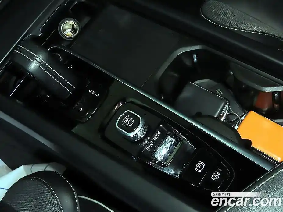 Volvo XC60 2021 2.0 Автомат в Москве № 164816, фото 12