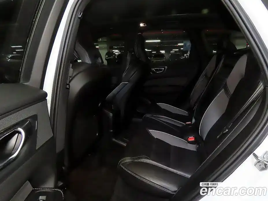 Volvo XC60 2021 2.0 Автомат в Москве № 164816, фото 7