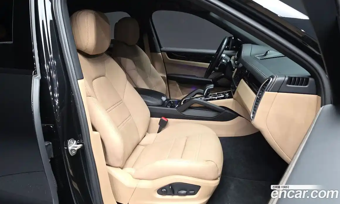 Porsche Cayenne 2023 3.0 Автомат в Москве № 165064, фото 11