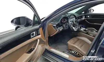 Porsche Panamera 2020 3.0 Автомат в Москве № 165373, миниатюра 5