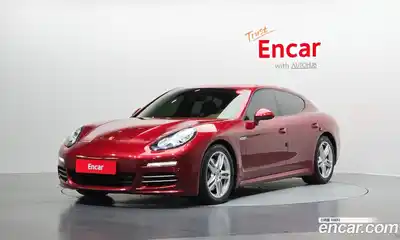 Porsche Panamera, 2015