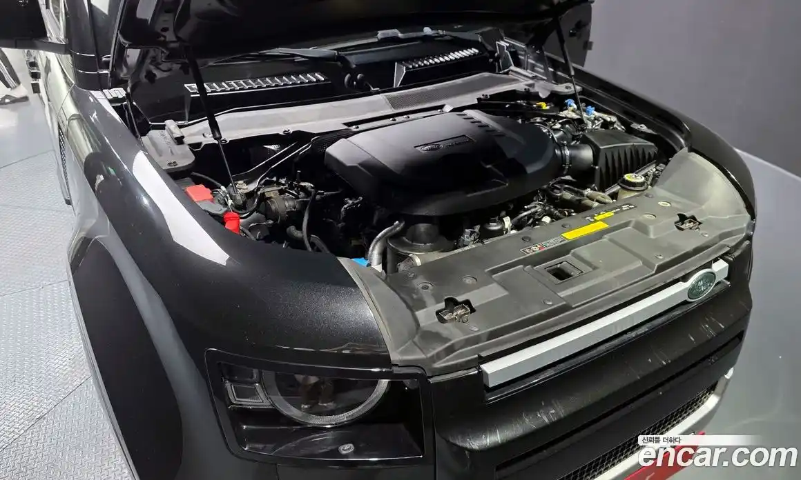 Land Rover Defender 2022 3.0 Автомат в Москве № 166688, фото 4