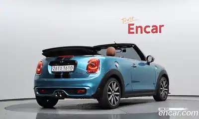 Mini Cooper Convertible 2018 2.0 Автомат в Москве № 167155, миниатюра 6