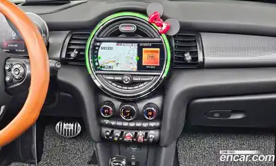 Mini Cooper Convertible 2021 1.5 Автомат в Москве № 167180, миниатюра 12