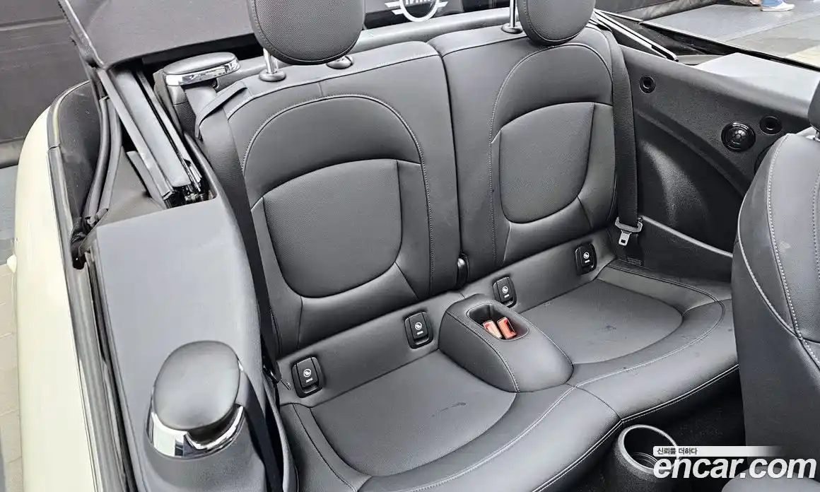 Mini Cooper Convertible 2021 1.5 Автомат в Москве № 167180, фото 16