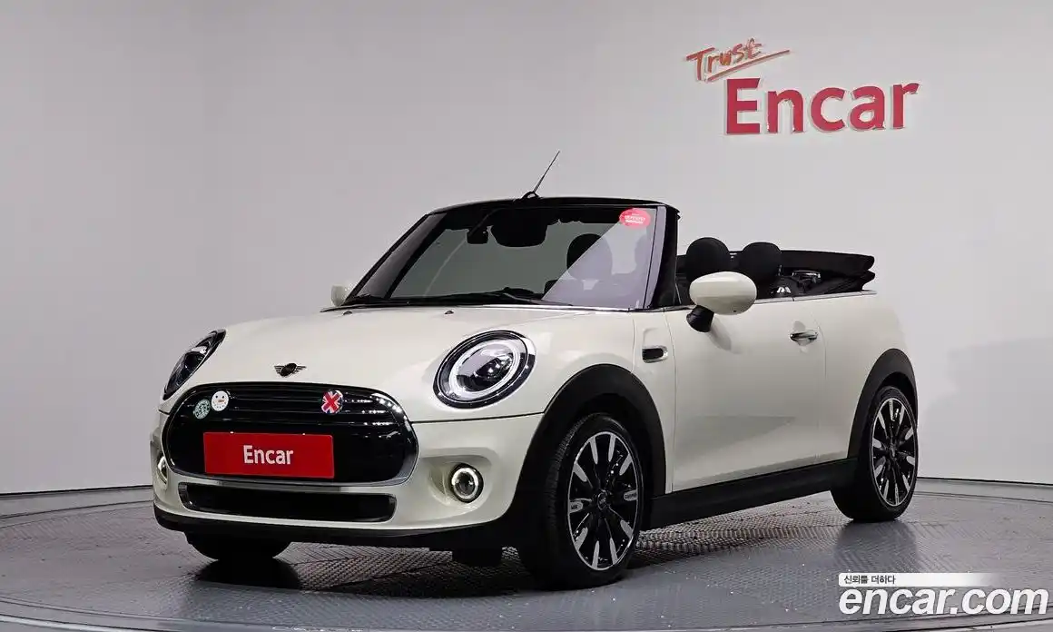 Mini Cooper Convertible 2021 1.5 Автомат в Москве № 167180, фото 19