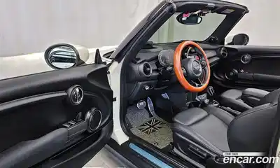 Mini Cooper Convertible 2021 1.5 Автомат в Москве № 167180, миниатюра 7