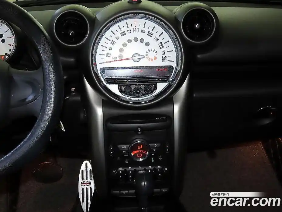 Mini Countryman 2011 1.6 Автомат в Москве № 167484, фото 11