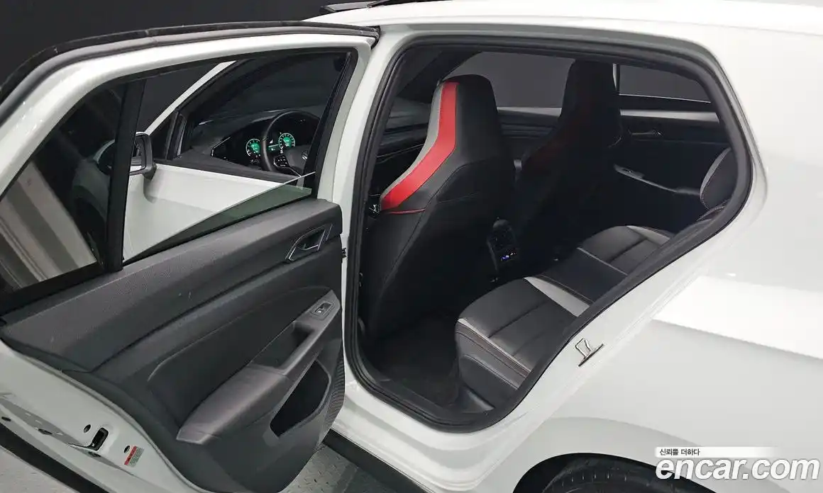 Volkswagen Golf 2024 2.0 Автомат в Москве № 168442, фото 9