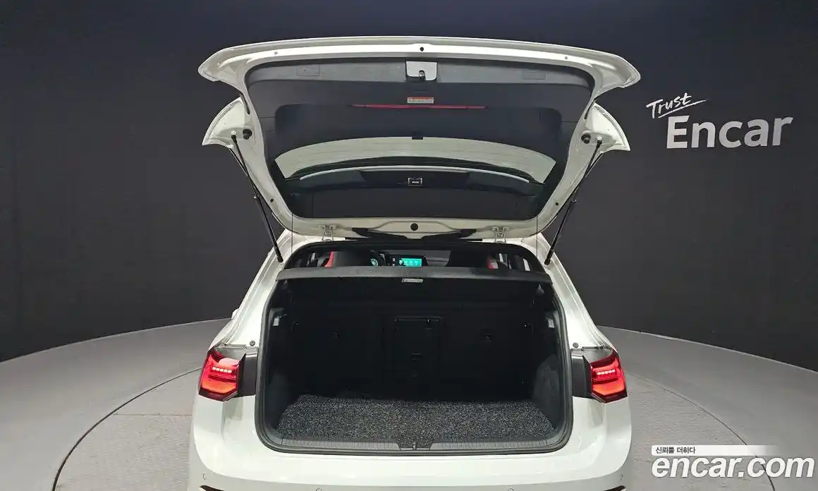 Volkswagen Golf 2024 2.0 Автомат в Москве № 168442, фото 10