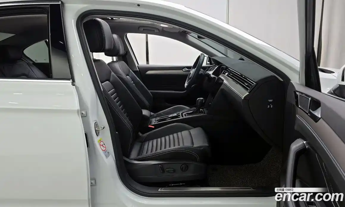 Volkswagen Passat 2022 2.0 Автомат в Москве № 168549, фото 10