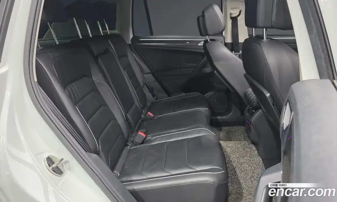 Volkswagen Tiguan 2020 2.0 Автомат в Москве № 168695, фото 12